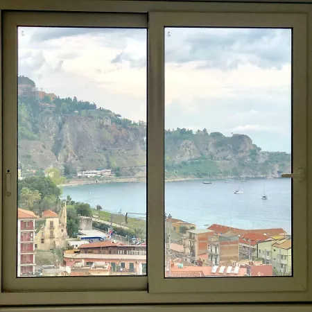 Taormina Wonderful Solarium Apartmán