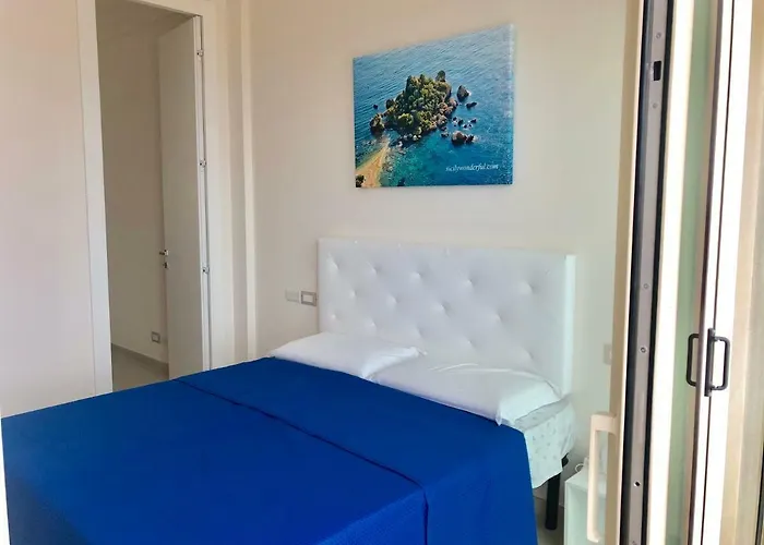 Taormina Wonderful Solarium Apartment *