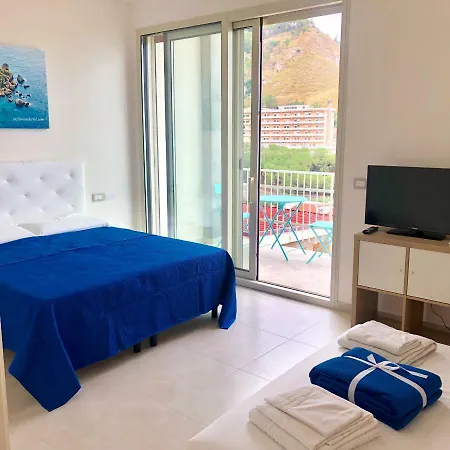 Taormina Wonderful Solarium