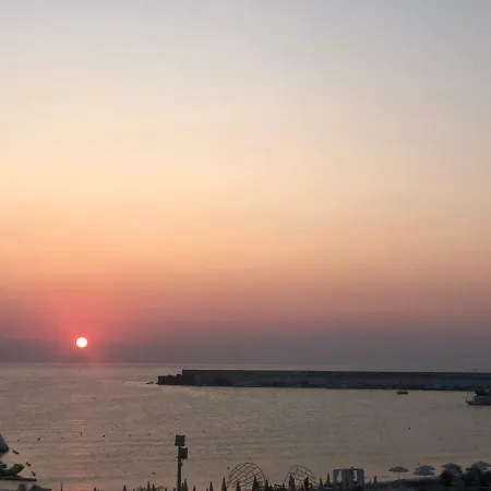 Taormina Wonderful Solarium Lejlighed